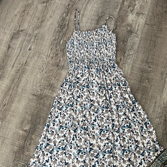 Angie Smocked sundress blue, green, white Floral, ruffle angled hem.Maxi boho S - Picture 6 of 8